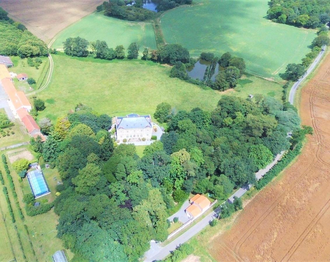 Domaine Du Plessis Grimaud Bed & Breakfast Saint-Viaud Exterior photo
